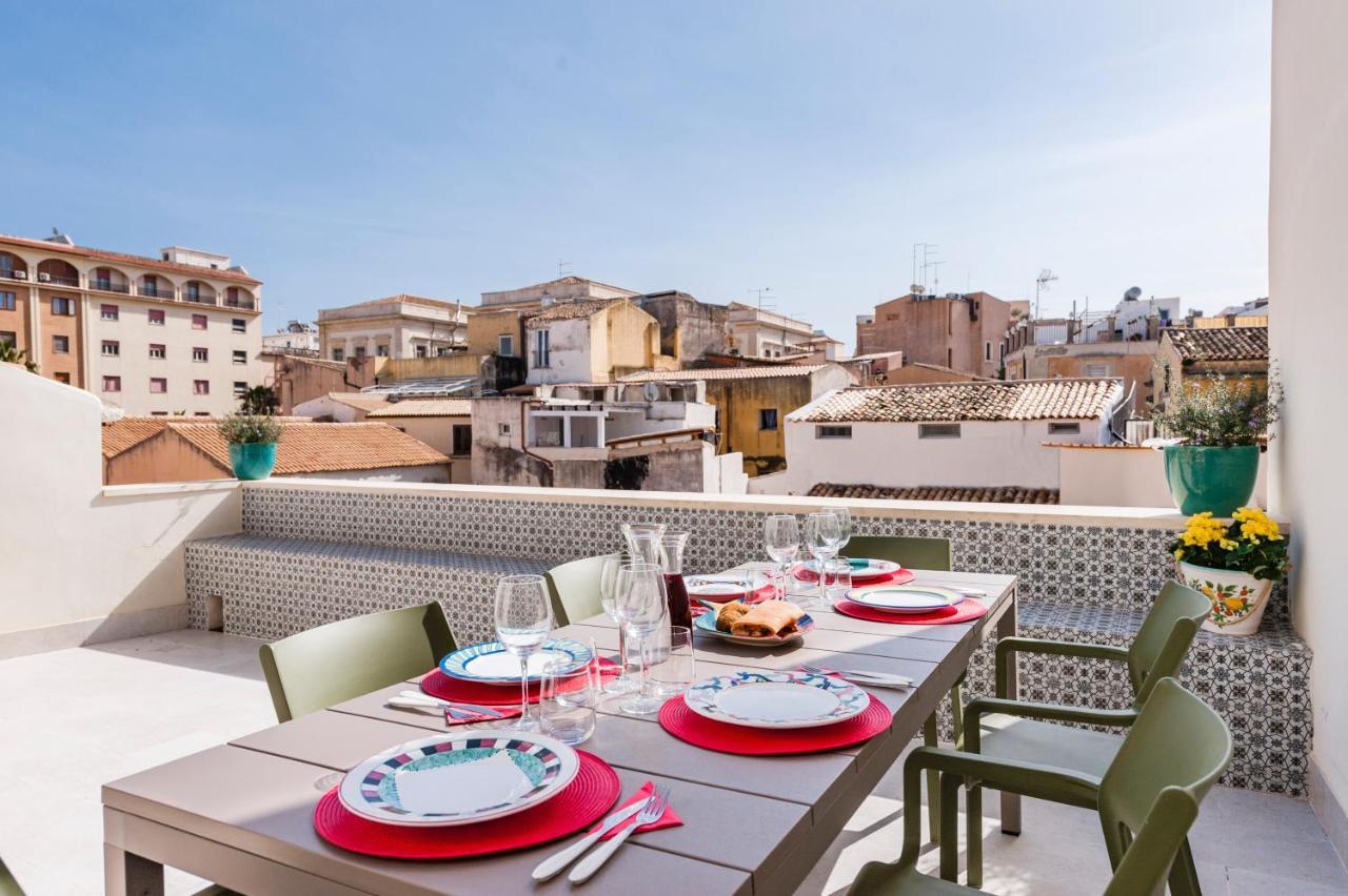 2 Soru Ortigia Holiday Home - Attico Con Terrazza Syrakuzy Zewnętrze zdjęcie