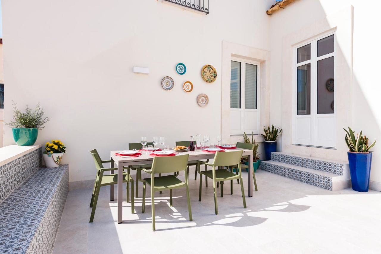 2 Soru Ortigia Holiday Home - Attico Con Terrazza Syrakuzy Zewnętrze zdjęcie